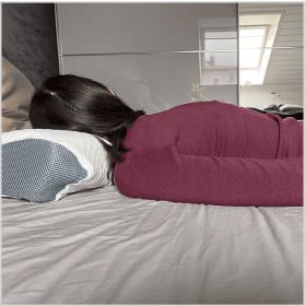 Elizabeth M. Derila pillow review